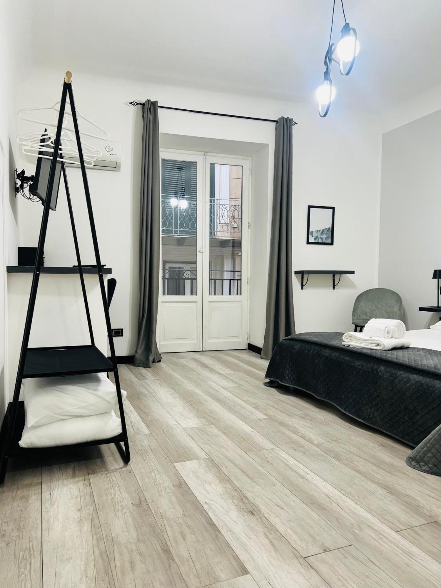 Bibi Rooms And Suite Παλέρμο Εξωτερικό φωτογραφία